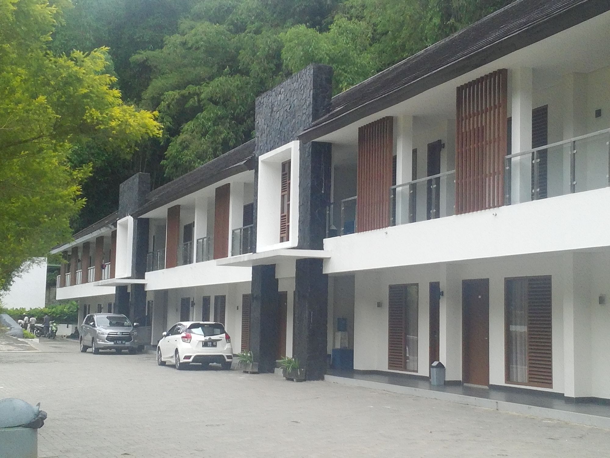 Zuri Resort Cipanas Puncak Exterior photo